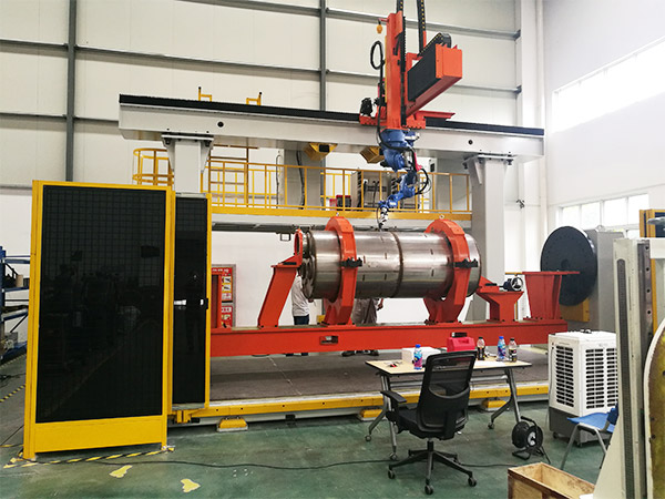 龍門式機器人焊接工作站案例！