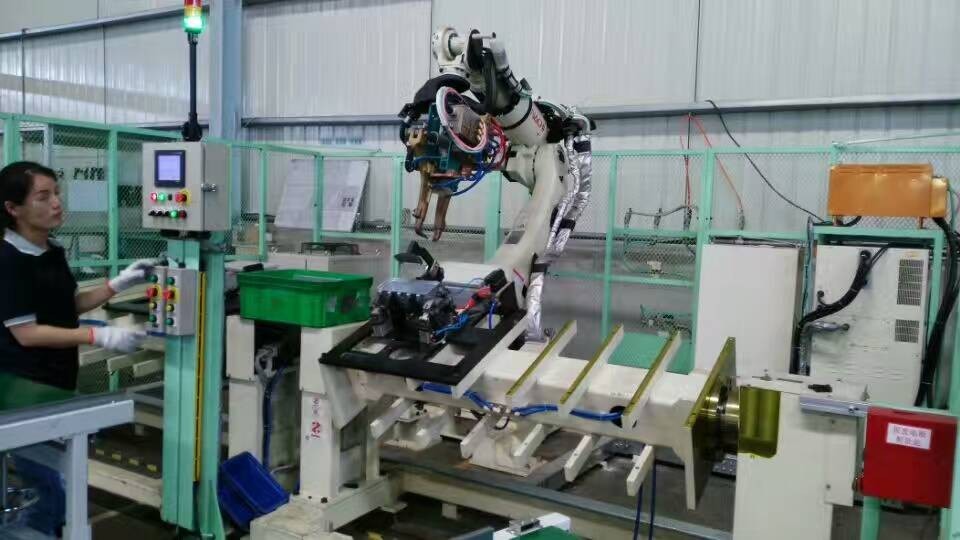 點(diǎn)焊機(jī)器人工作站 點(diǎn)焊機(jī)器人工作站